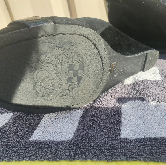 Vince Camuto black wedge - Picture 5 of 5